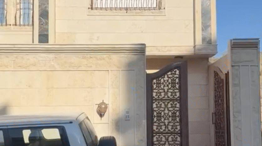 فيلا 305 متر حي النميص